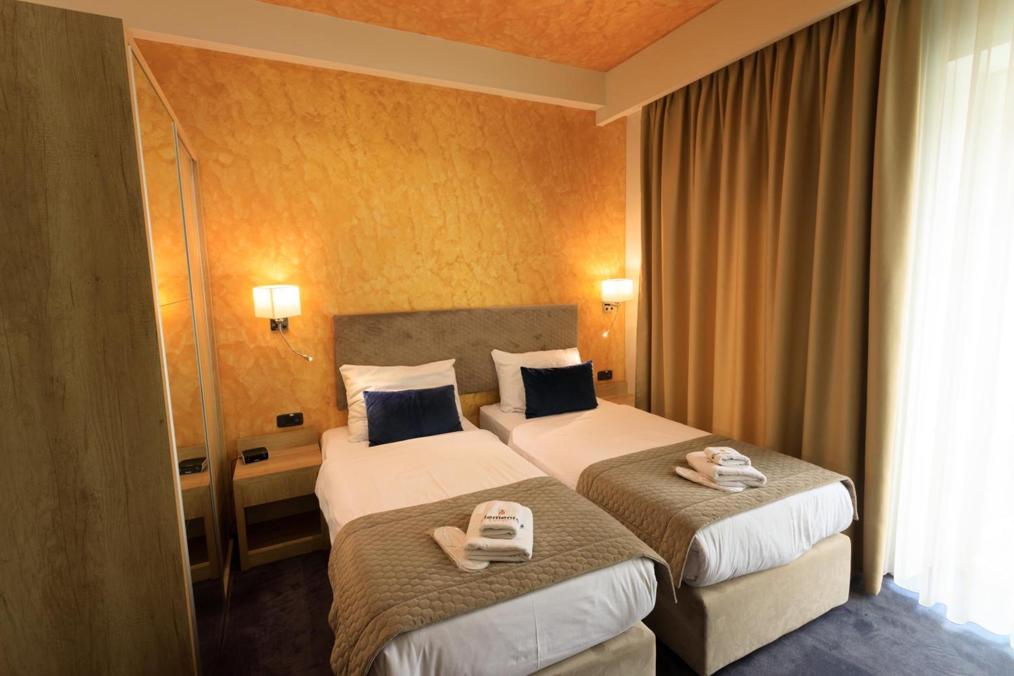 Hotel Elements Novi Pazar Ngoại thất bức ảnh